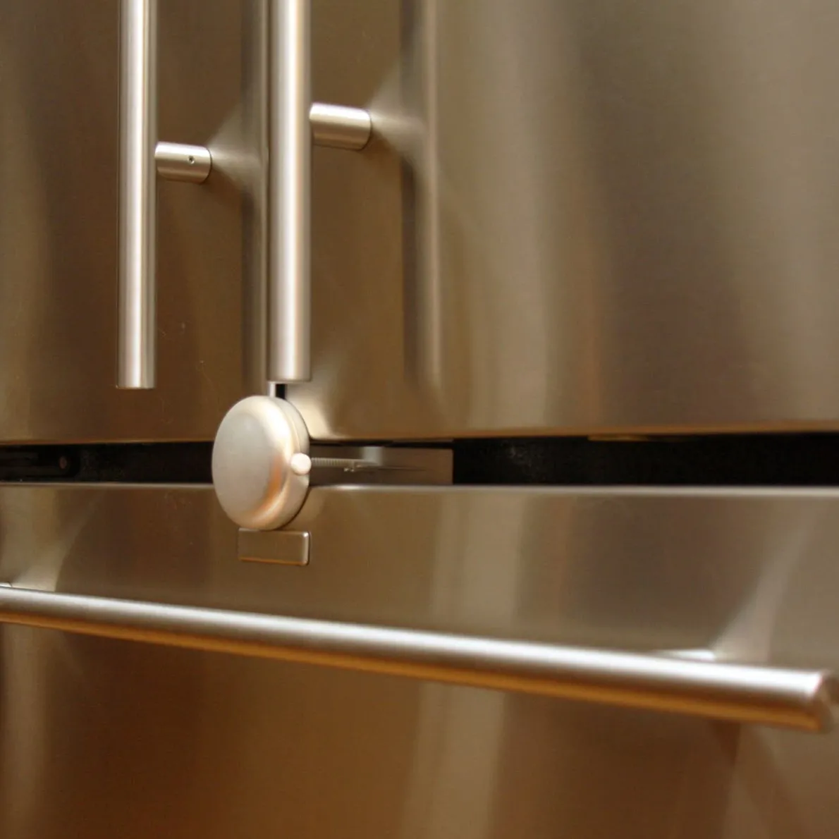 Adhesive Fridge/Freezer Lock (Chrome)