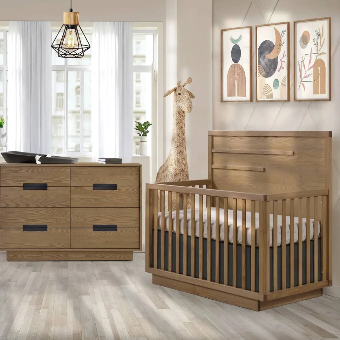 Como 5-in-1 Crib with Horizontal Molding