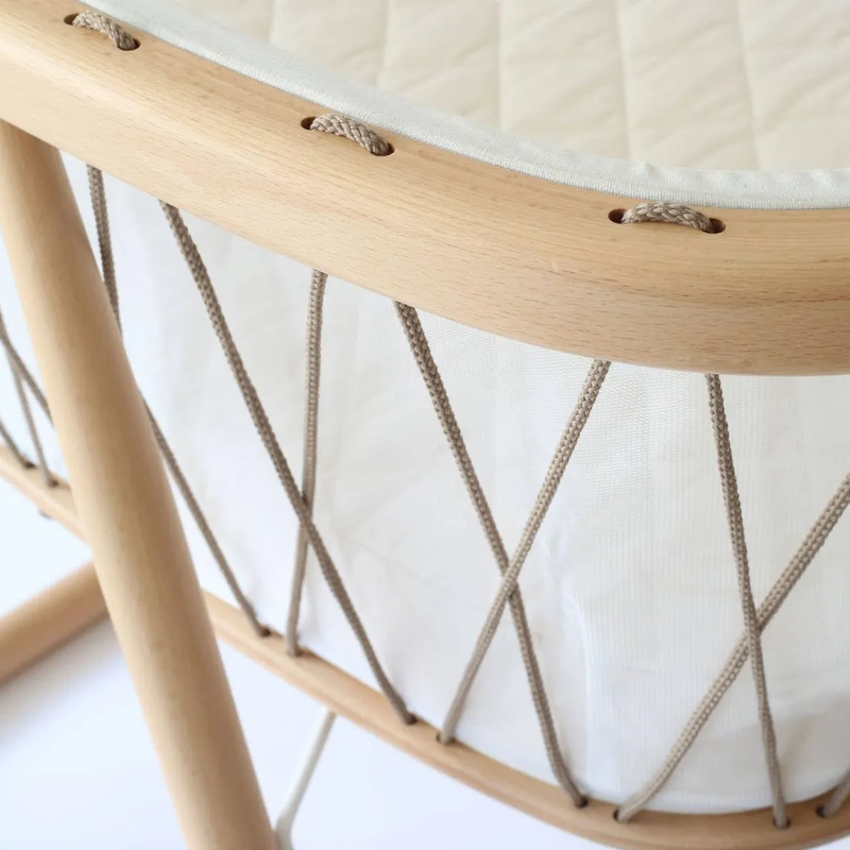 KUMI Mesh Cocoon Bassinet