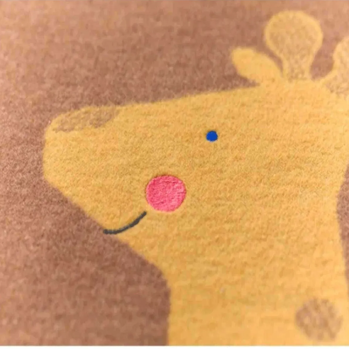 Lili Emboridered Griaffe (90x70)