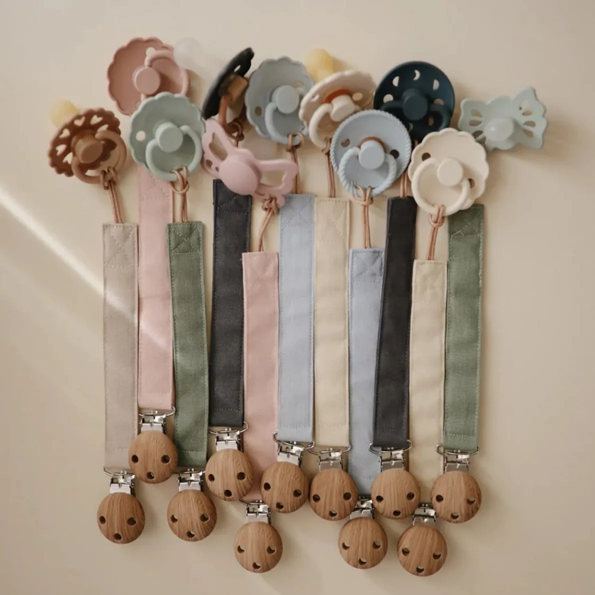 Linen Pacifier Clip (2 Pack)