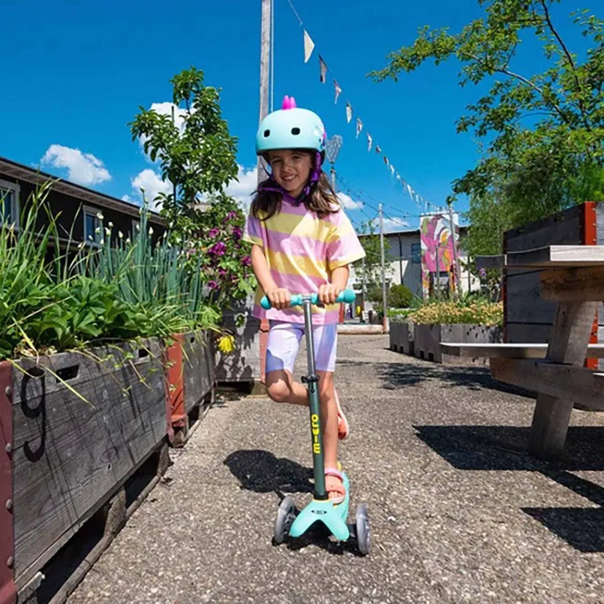 Mini Deluxe ECO LED Scooter