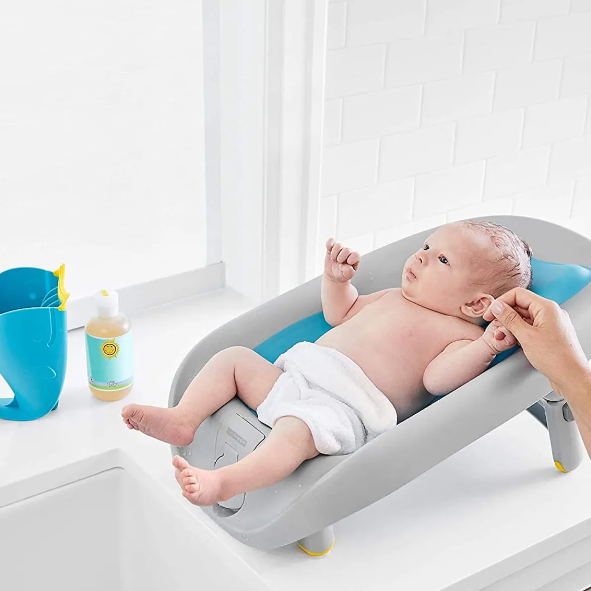 Moby Recline & Rinse Bather