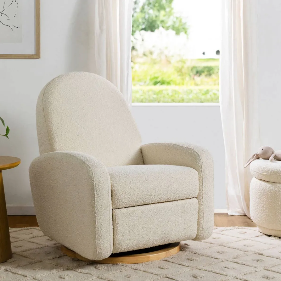 Nami Electronic Glider Recliner with USB (Boucle)