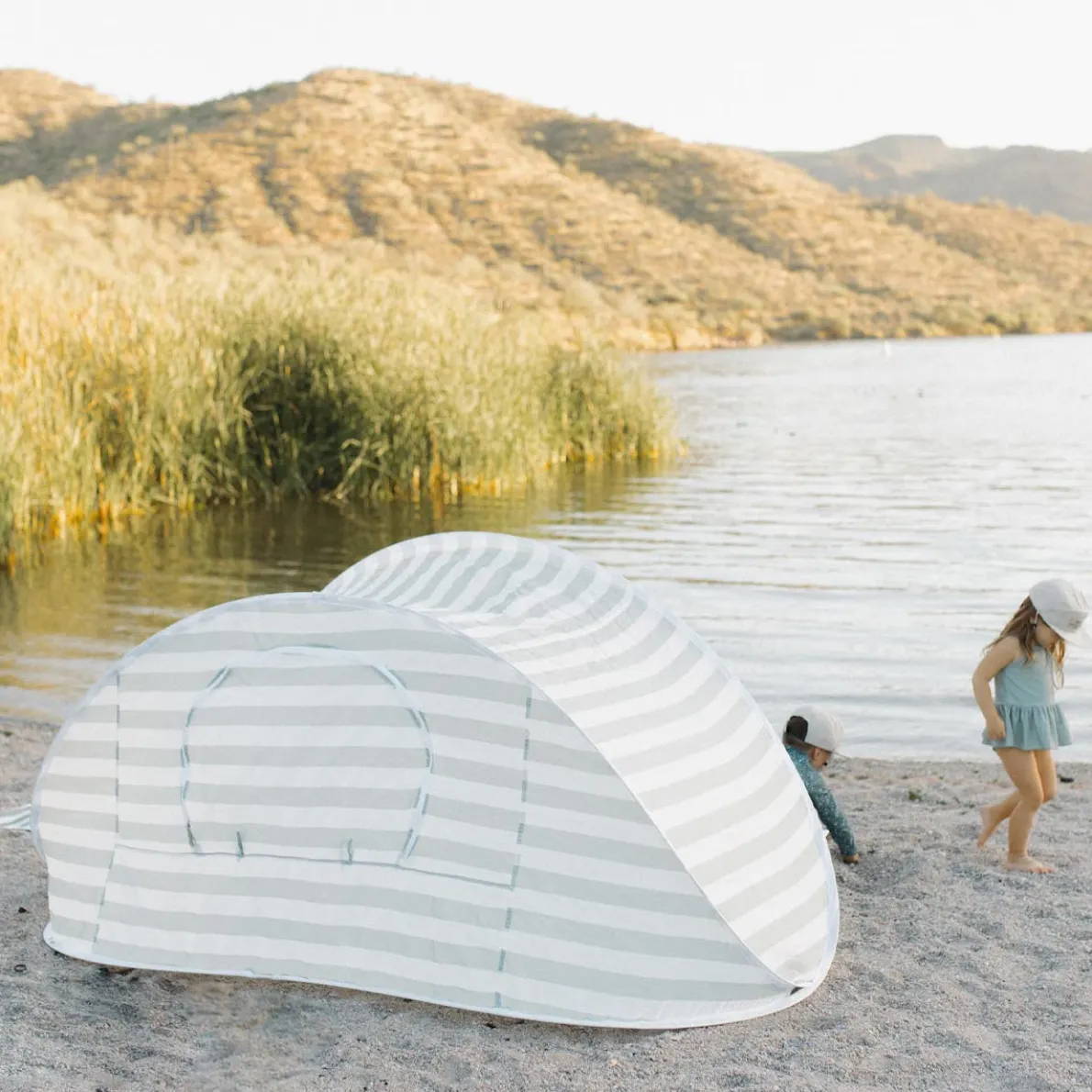 Oversized Beach Pop Up