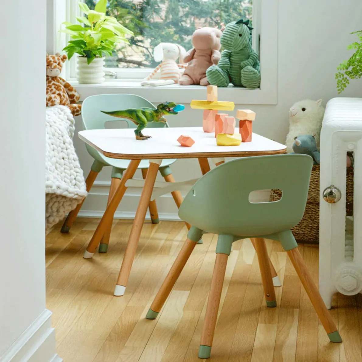 Play Legs + Booster Cushion