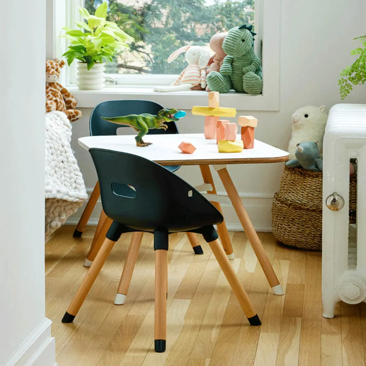 Play Legs + Booster Cushion