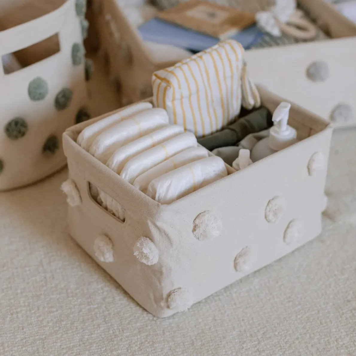 Pom Pom Hideaway Caddy Organizer