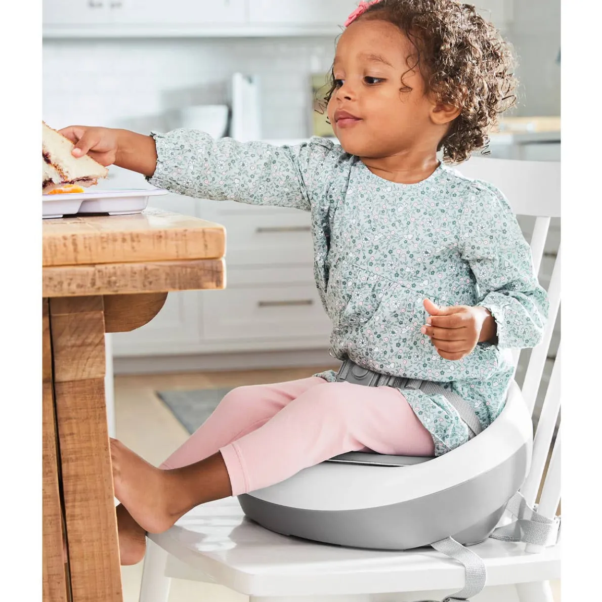 Sleek Seat Décor Booster