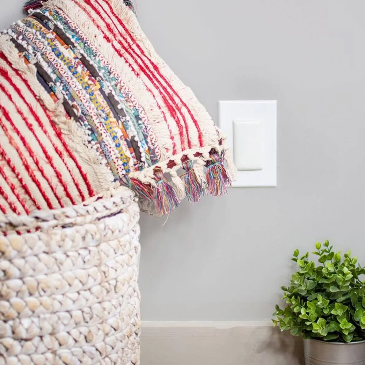 StayPut Double Outlet Plug (6 Pack)