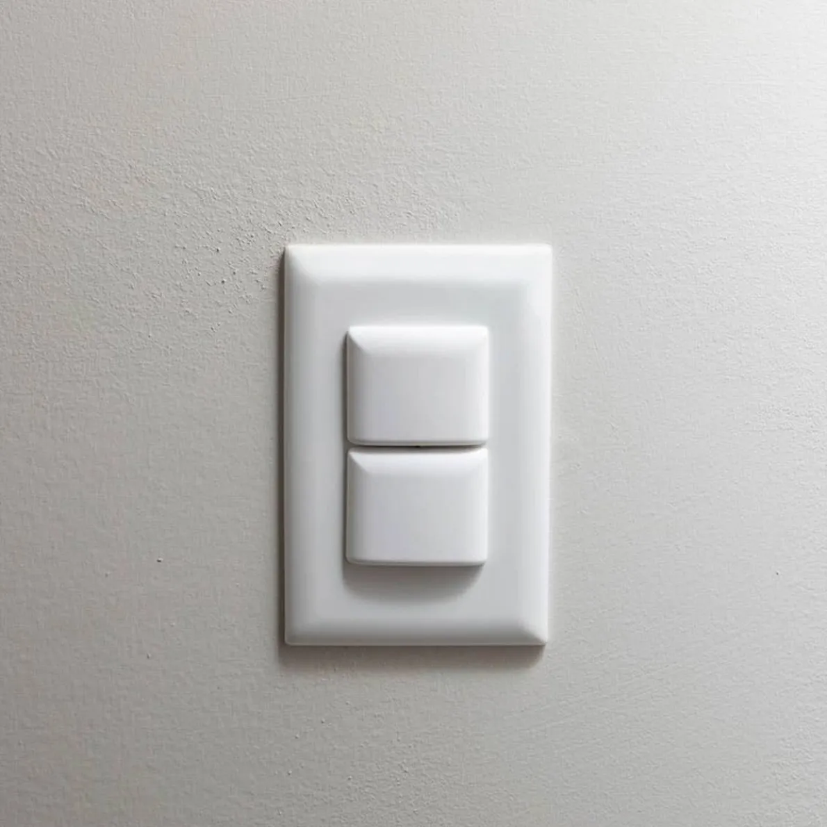 StayPut Single Outlet Plug