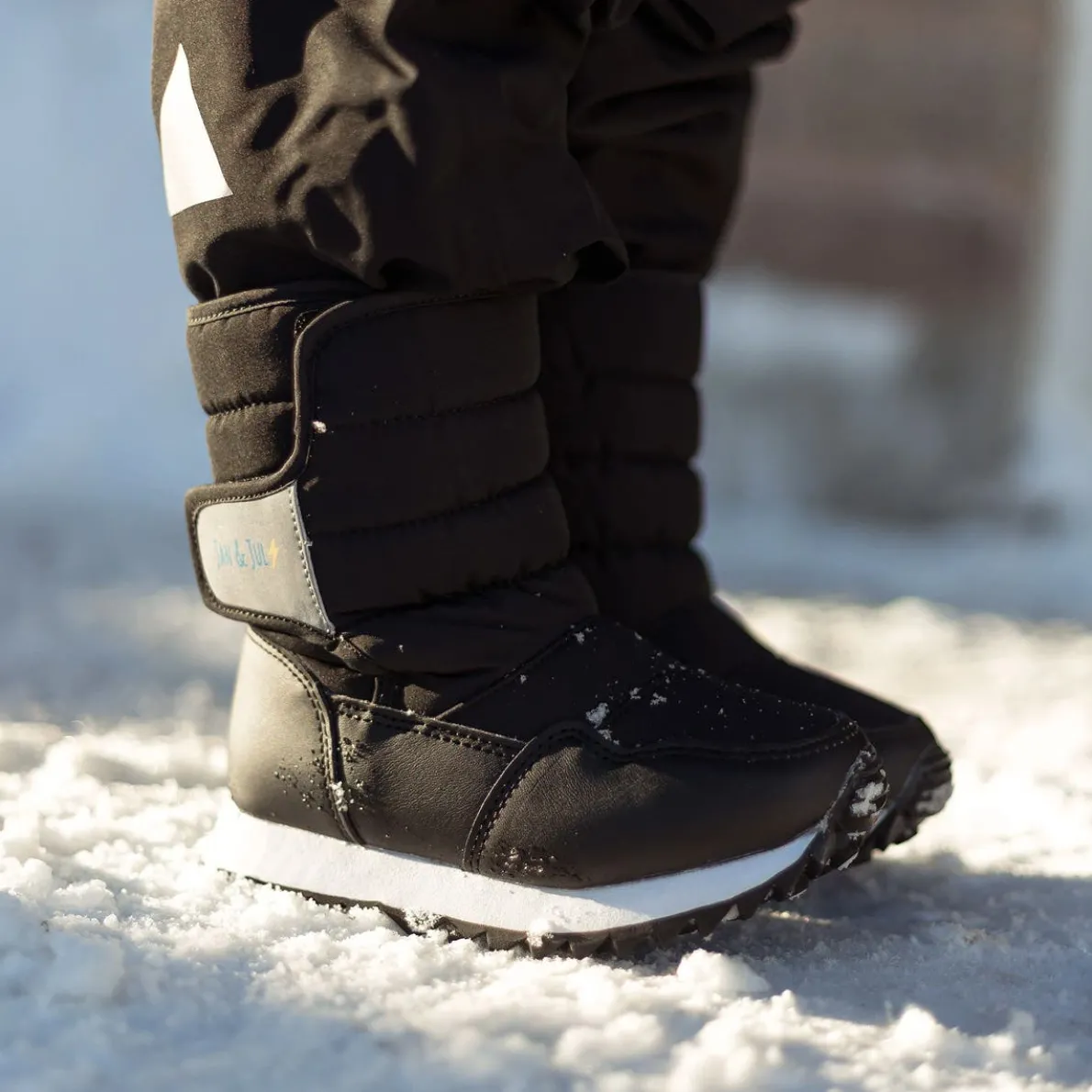 Toast-Dry Puffy Winter Booties